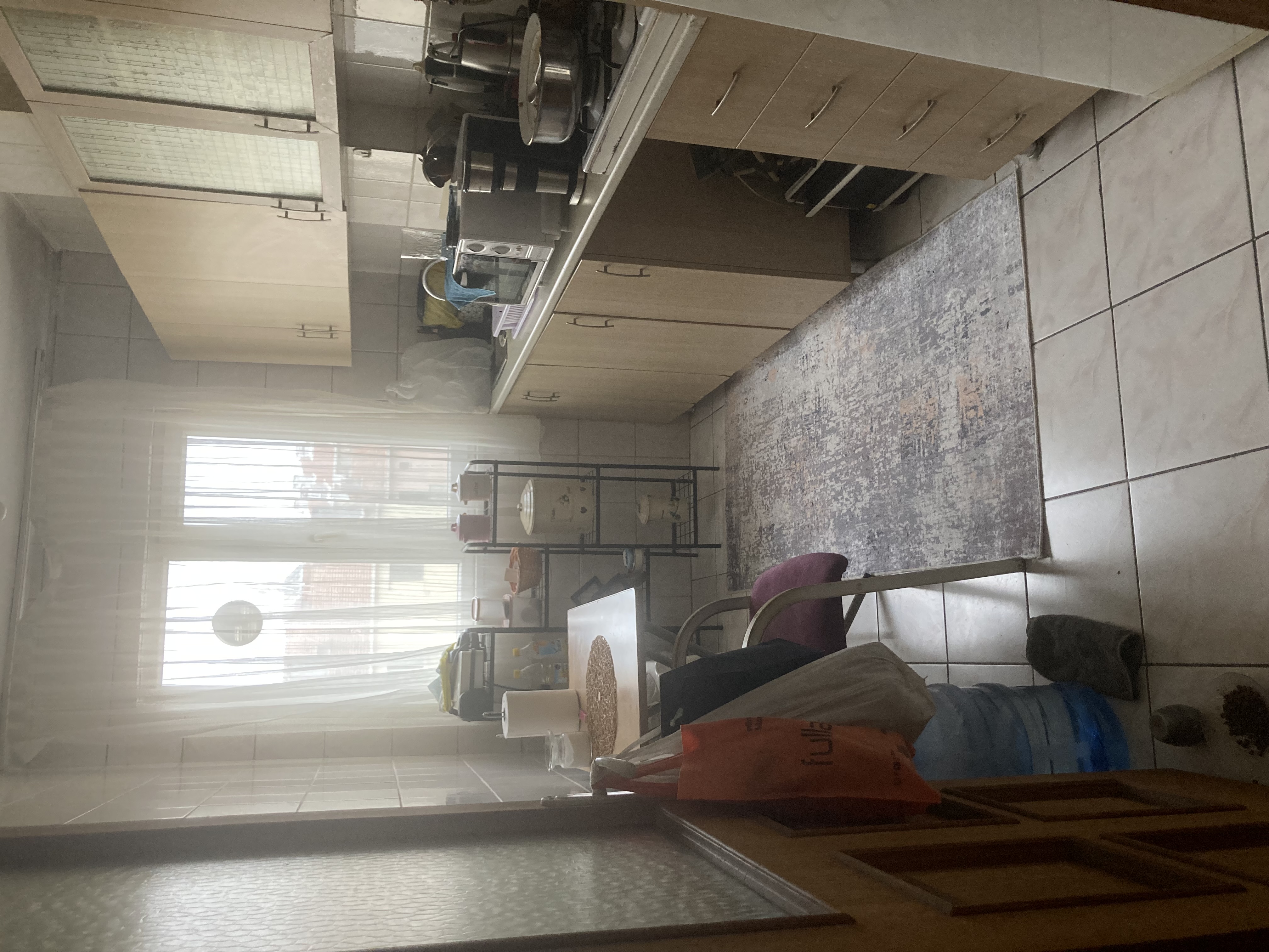 Şişli kiralık oda – Mecidiyeköy 2+1 evin 1 odası boş.