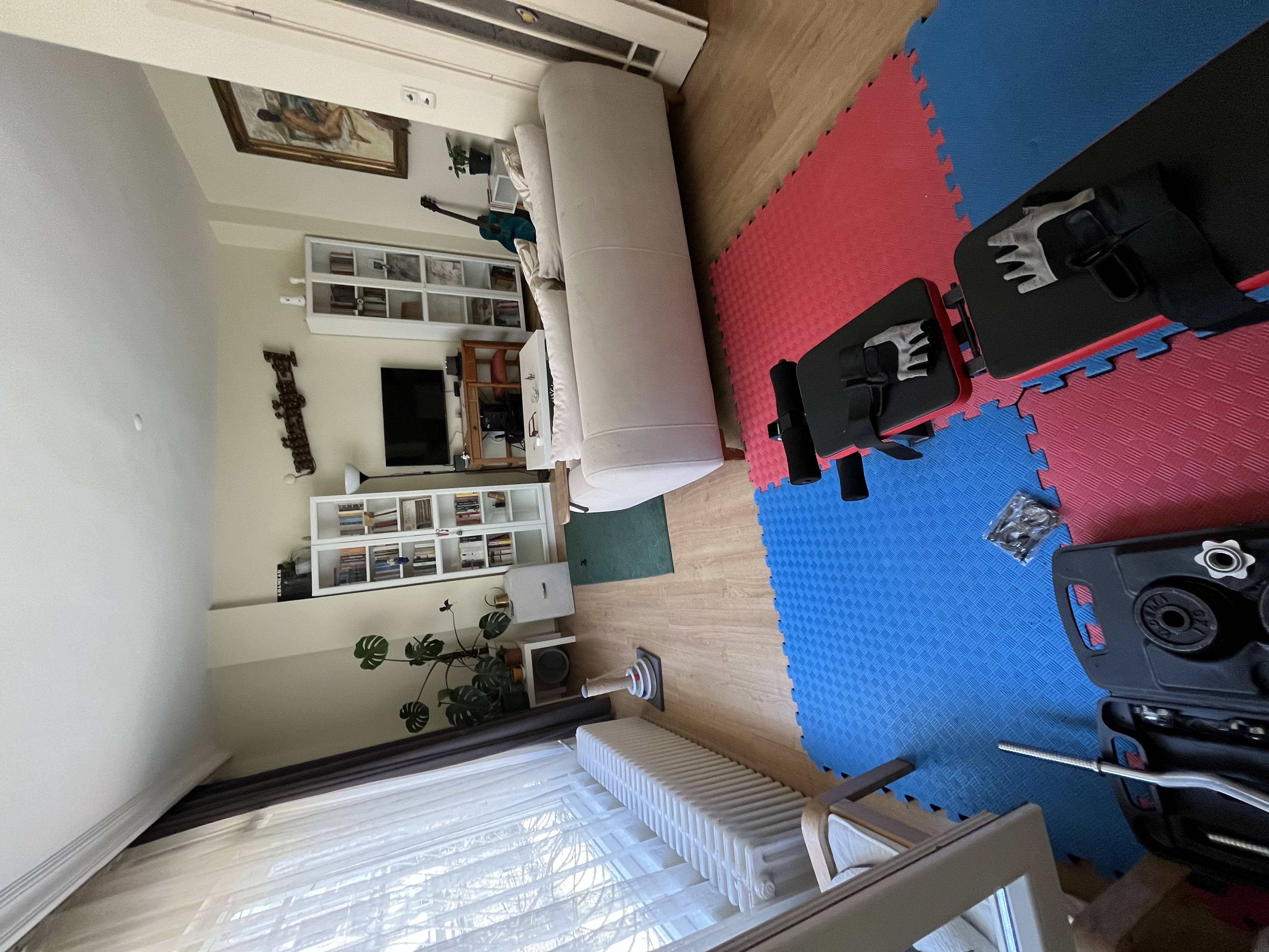 Kadıköy kiralık oda – Caferağa mh Fırıldak sk 3+1 evime arkadaş arıyorum
