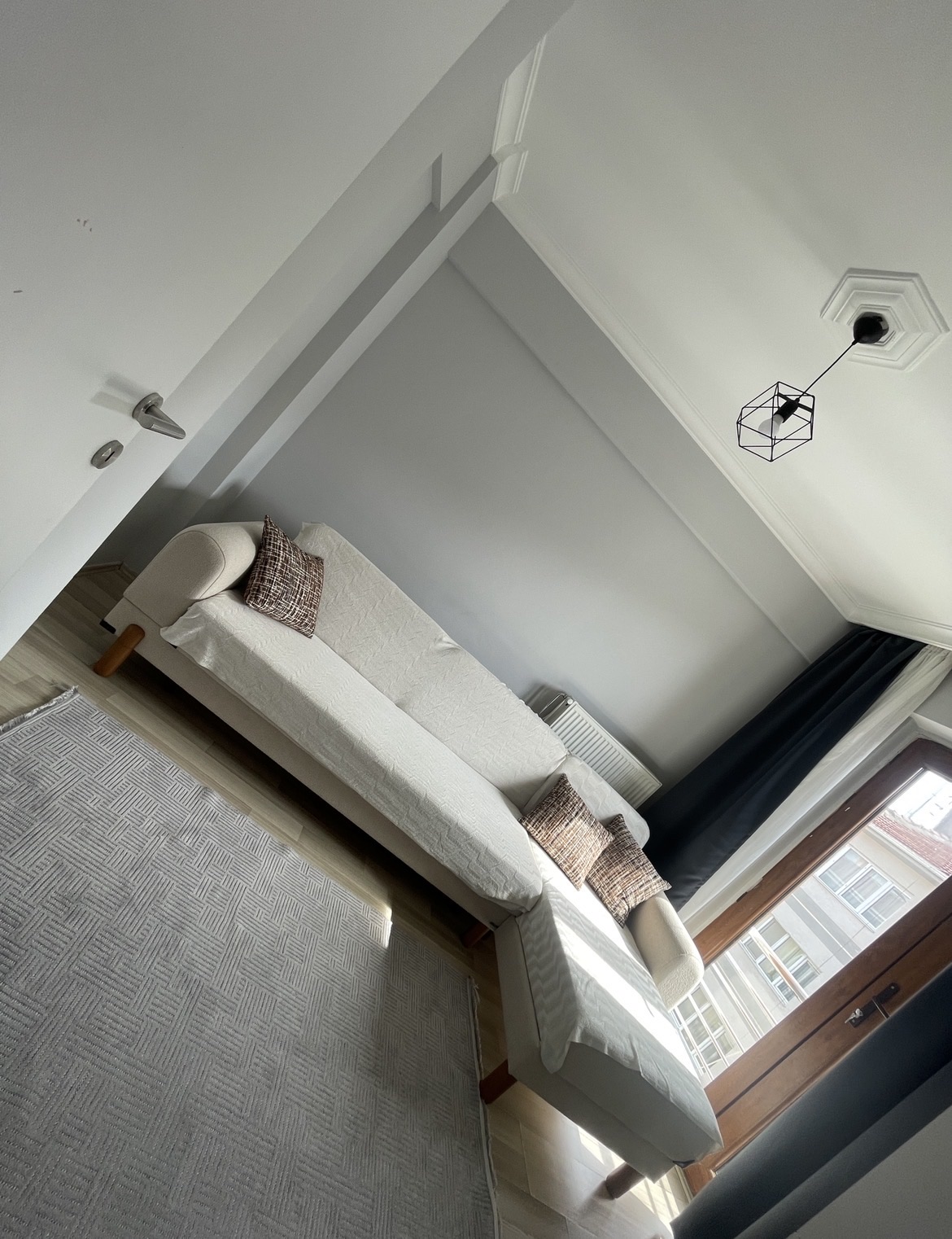 Tepebaşı kiralık oda – Collezium arkası Temiz oda
