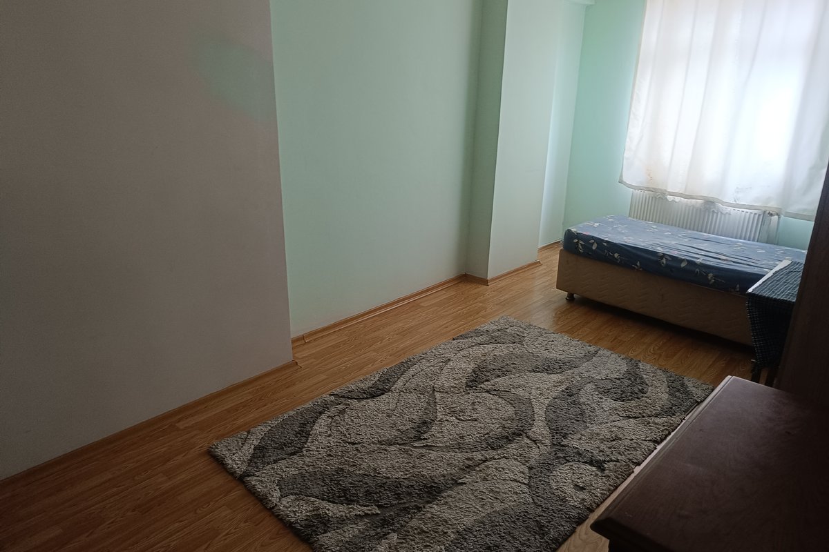 Bahçelievler kiralık oda – Bahçelievler Hürriyet mahallesi geniş ve ferah bir oda