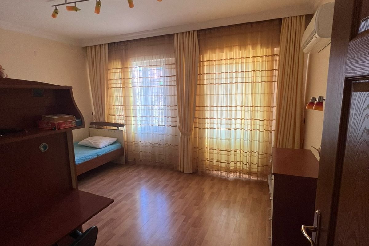 Kemer kiralık oda – Oda kiralık ev arkadaşı