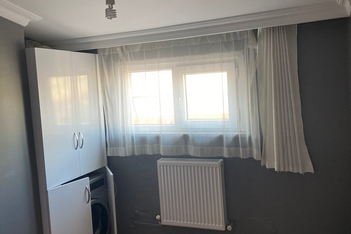 Beyoğlu kiralık oda – İki katlı olan dubleks dairemin üst katını tümüyle kiraya veriyorum kiralanacak katta 1 adet banyo b