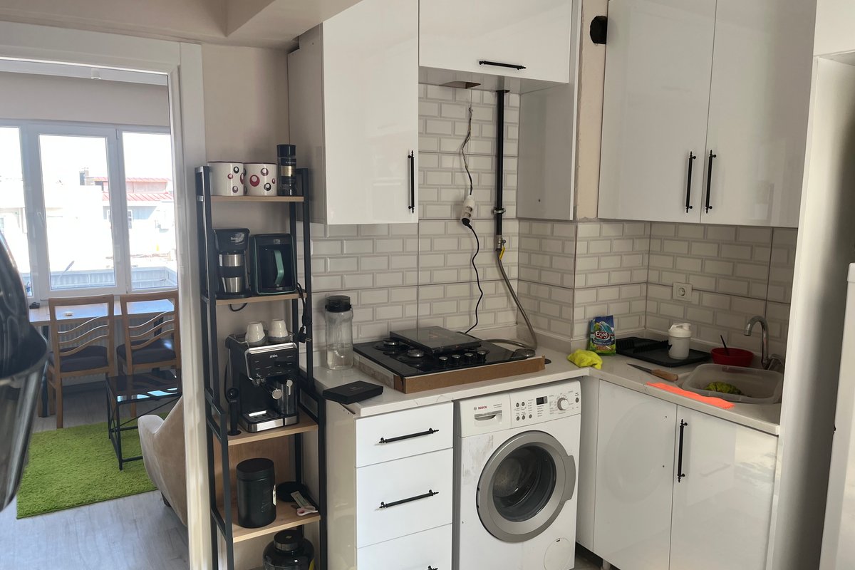 Karabağlar kiralık oda – Üçyol yakını manzaralı