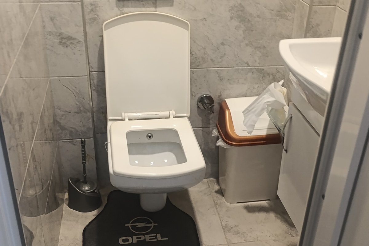 Fatih kiralık oda – Cif cephe balkonlu