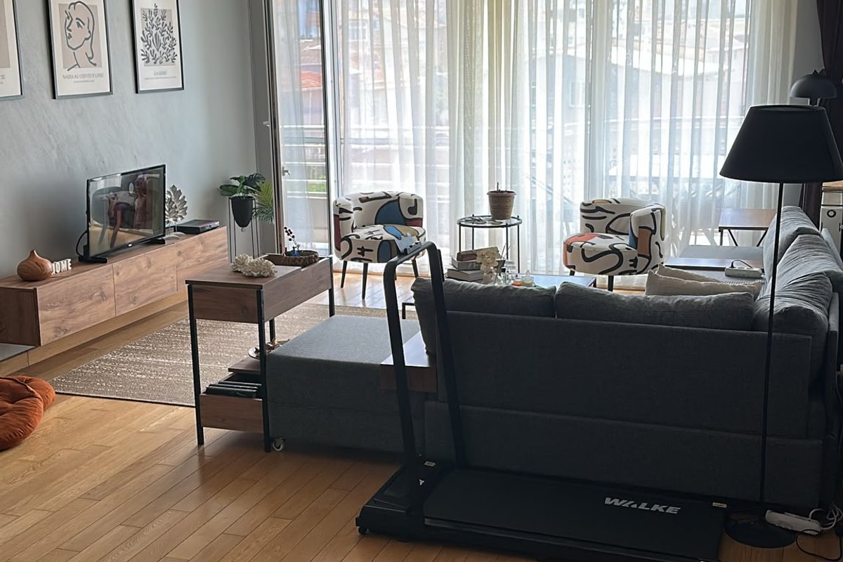 Ümraniye kiralık oda – Parseller Metro Girişinde Güvenlikli Havuzlu Sitede