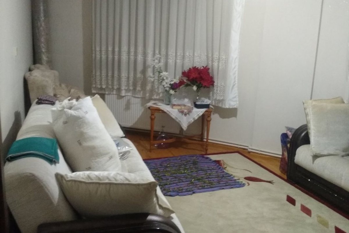 Karatay kiralık oda – Merkez Çarşıya yakın