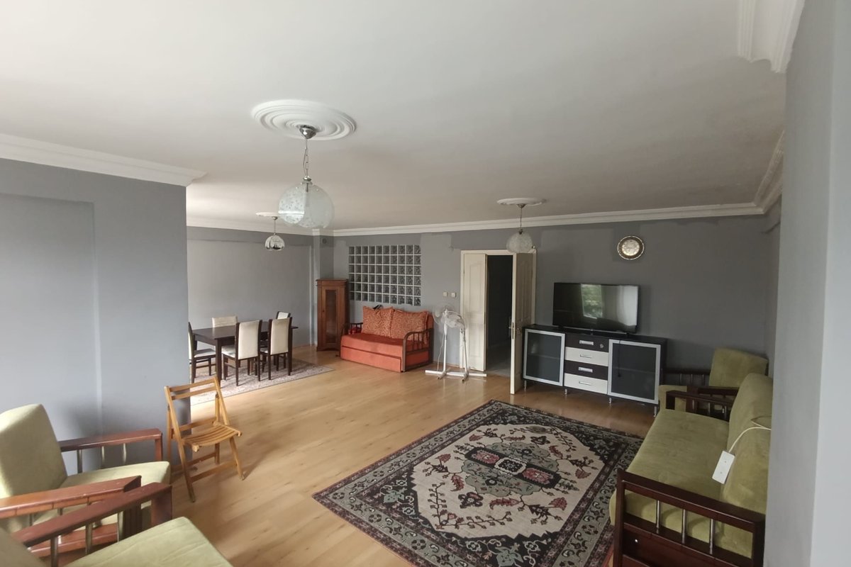İzmit kiralık oda – 135 M2 dairede tek yaşıyorum ev arkadaşı arıyorum