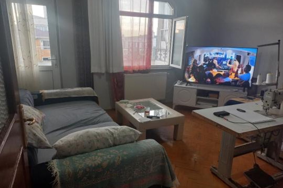 Esenyurt kiralık oda – Esenyurt Depo Merkezde otobüs, minibüs durağının dibinde