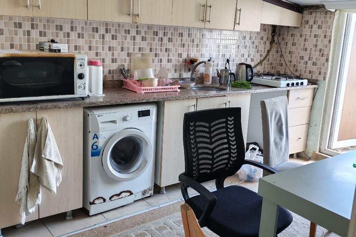 Esenyurt kiralık oda – Güzelyurt metrobüs duraka yakın!