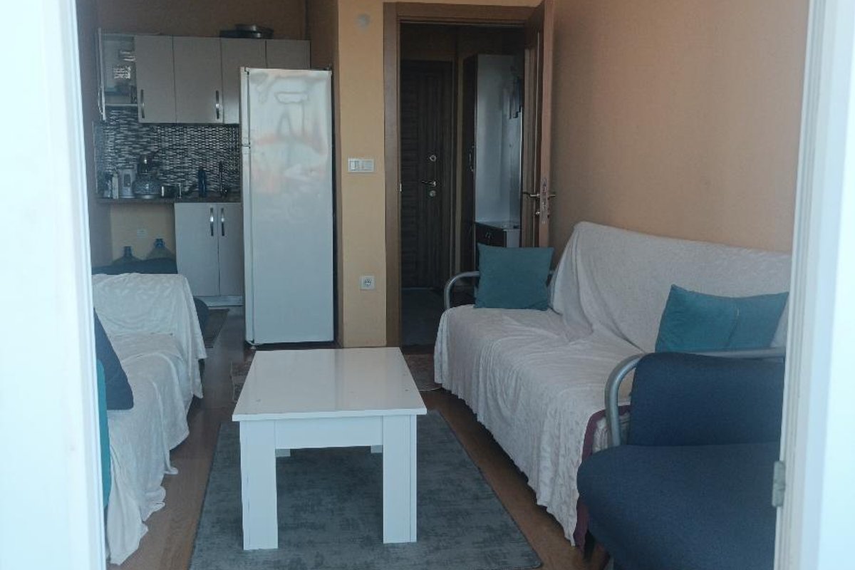 Büyükçekmece kiralık oda – Bayan arkadaş 1+1 evime