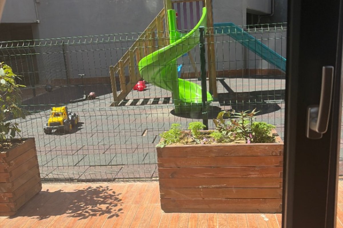 Kağıthane kiralık oda – Kağıthane merkez sitede havuzlu güvenlikli