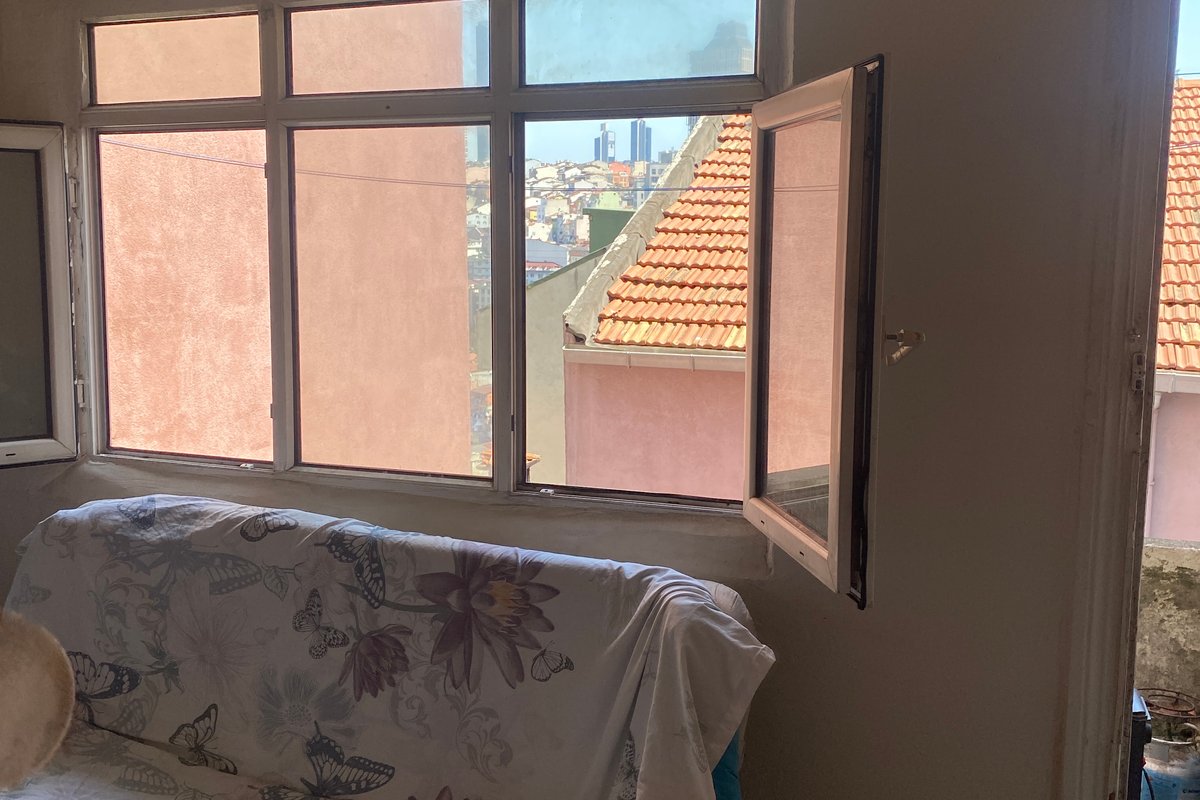 Kağıthane kiralık oda – İki katlı müstakil 2. Kat 1+1 baya eski yapı ama çok rahat çok huzurlu bir ev