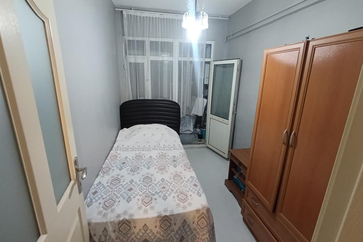 Üsküdar kiralık oda – Heryere yakın merkezi konumda full eşyalı (bir oda)