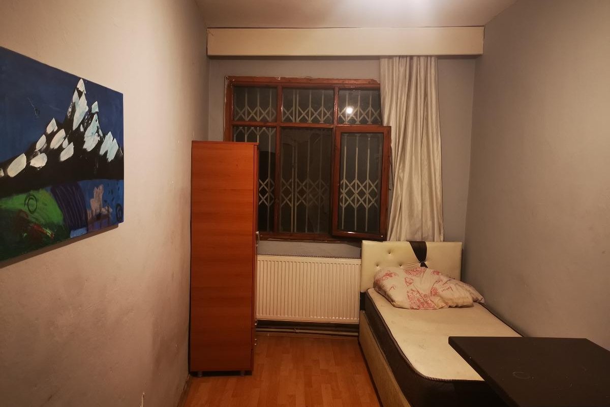 Şişli kiralık oda – ŞİŞLİ'DE METRO VE METROBÜSE YAKIN ODA / BEŞİKTAŞ DA YARIM SAAT YÜRÜMEYLE