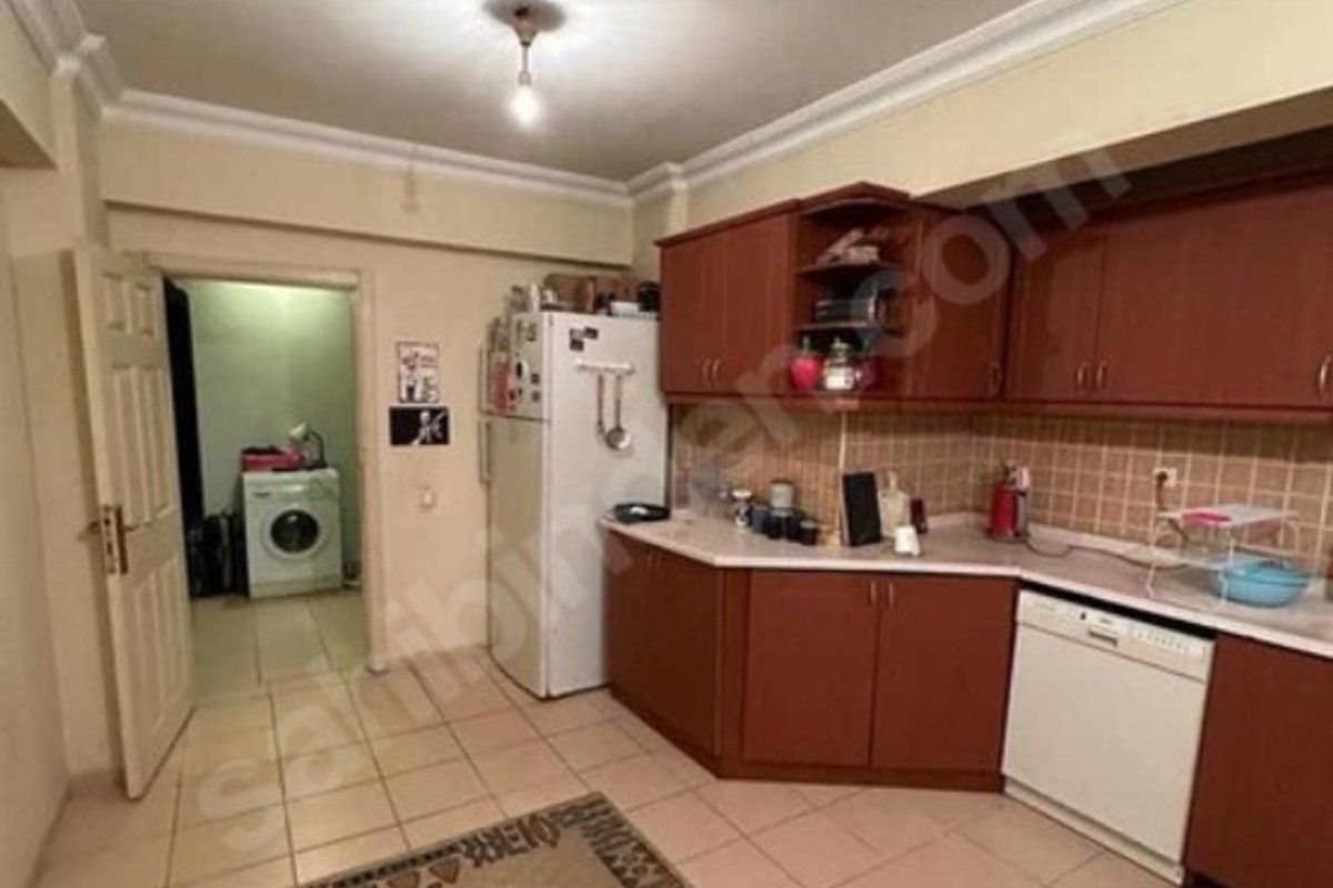 İzmit kiralık oda – Cumhuriyet parkının üstünde paylaşımlı daire
