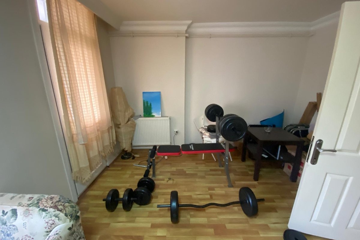 Kadıköy kiralık oda – Kozyatağı M4'e Yürüme Mesafesi Eşyalı Giriş Kat 2+1