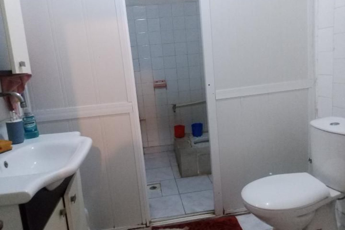 Bağcılar kiralık oda – Bagcilar molla gurani metro dibi 1+1 ev bir odasina 2 kisi ariyorum oda buyuktur 2 kisi rahat eder