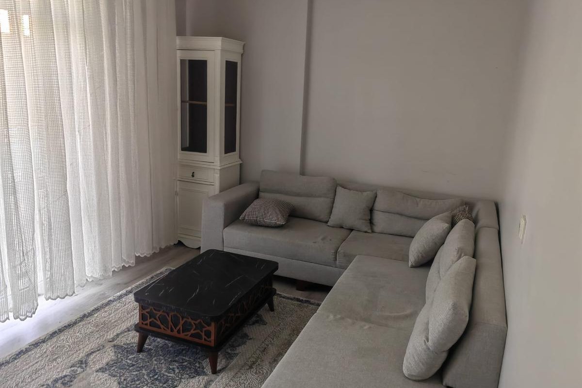 Selçuklu kiralık oda – Temiz ve Düzenli Evde Oda – Uyumlu Ev Arkadaşı Arıyorum