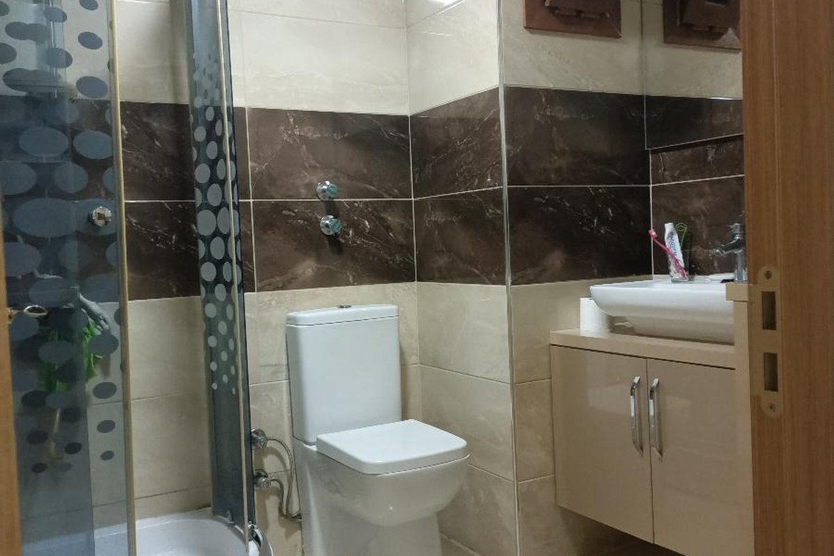 Karşıyaka kiralık oda – Demirköprü İzbana Çok yakın Yeni Bina !