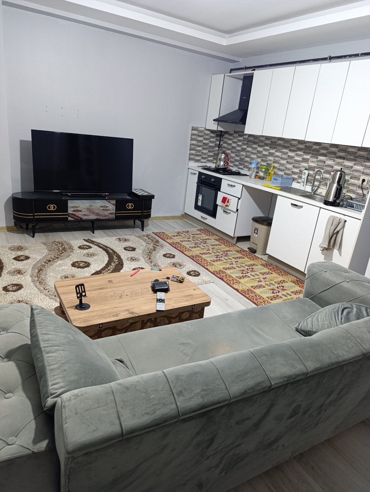 Esenyurt kiralık oda – Esenyurt Kıraç Site içi ev arkadaşı arıyorum
