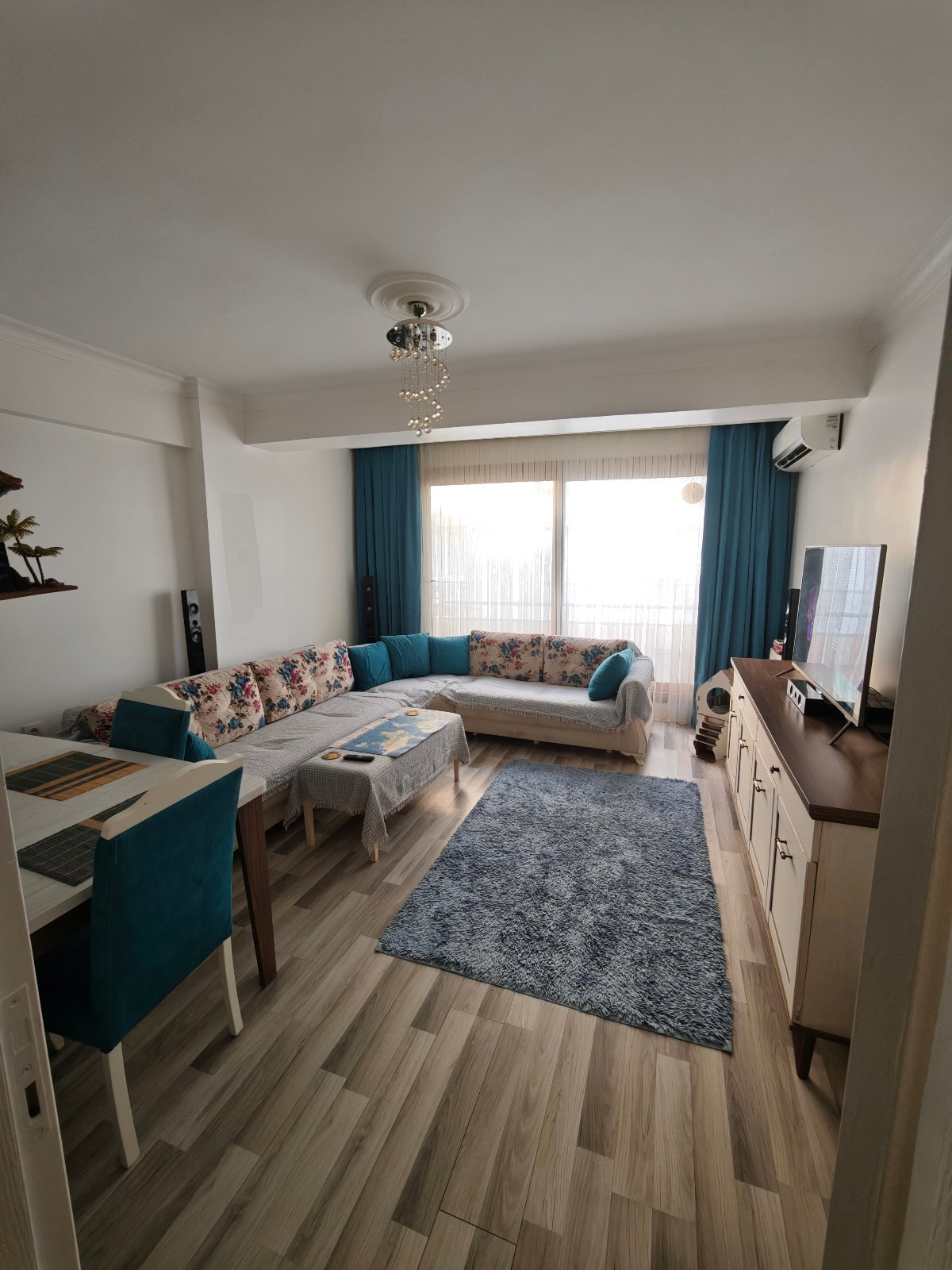 Bayraklı kiralık oda – İzmir Bayraklı'da bayan ev arkadaşı arıyorum