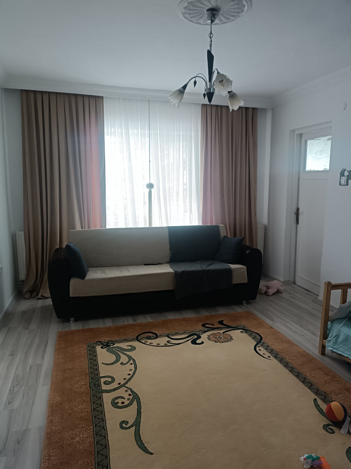 Çankaya kiralık oda – Çankaya bölgesinde kiralık oda tek bayan olcak erkek kabul edilmeyecektir
