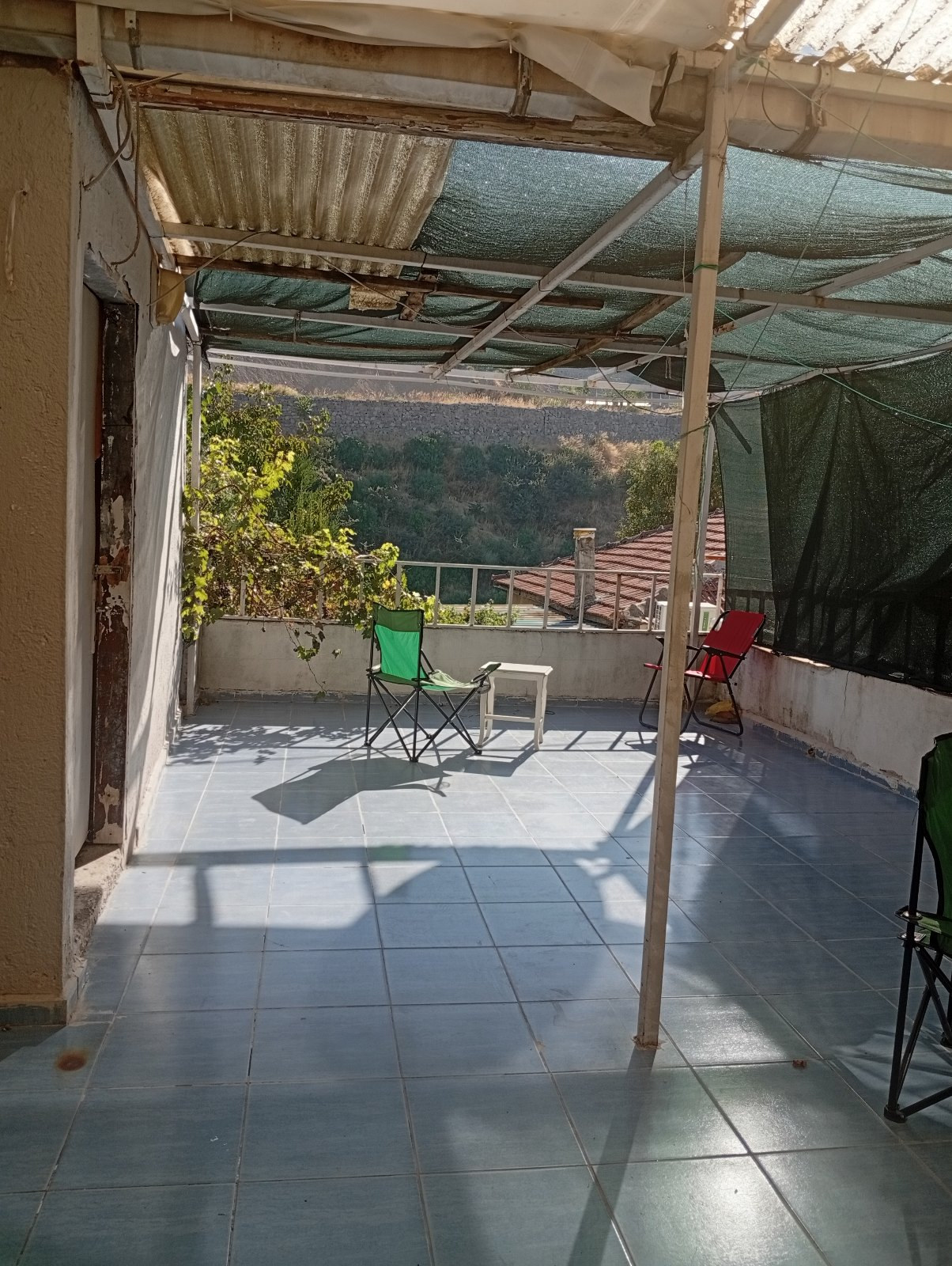 Bayraklı kiralık oda – 🏠 KADIN EV ARKADAŞI ARANIYOR  2+1 evimize kadın ev arkadaşı arıyoruz 🌸  🛏️ Kendisine ait özel oda