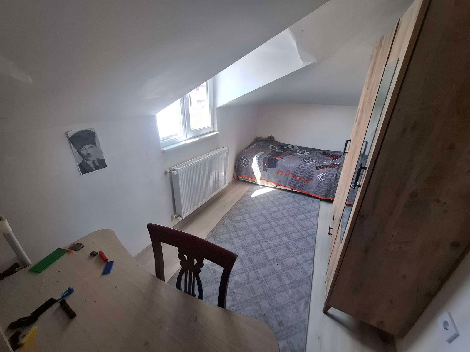 Sultanbeyli kiralık oda – Dubleks ev üst kat oda kiralık