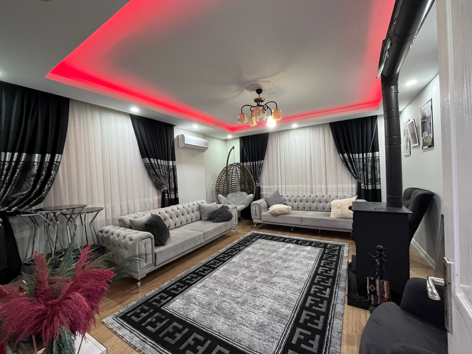 Kepez kiralık oda – tramvay dibinde geniş ve lüks