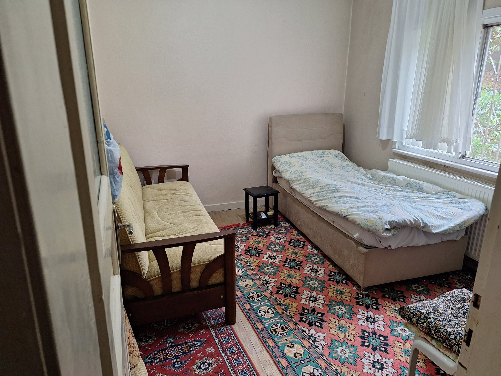 Beykoz kiralık oda – Beykoz tepeköyde olup 1+1 yenilenmiş odalar deniz manzaralı